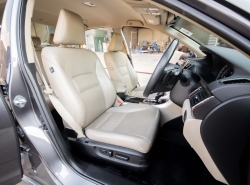 รถมือสอง HONDA ACCORD ปี 2017 สีเทา