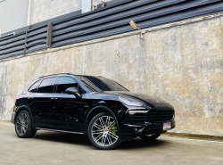 รถมือสอง PORSCHE CAYENNE ปี 2015 สีดำ