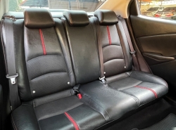 รถมือสอง MAZDA 2 ปี 2015 สีแดง