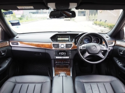 รถมือสอง MERCEDES-BENZ 300E ปี 2014 สีเทา