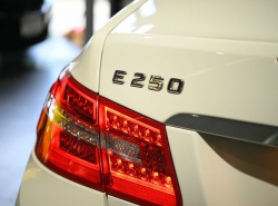 รถมือสอง MERCEDES-BENZ E-CLASS E250 AMG ปี 2011 สีขาว