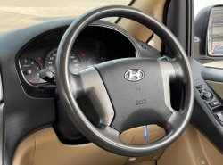 รถมือสอง HYUNDAI H-1 ปี 2017 สีขาว