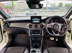 รถมือสอง MERCEDES-BENZ GLA-CLASS GLA250 ปี 2017 สีขาว