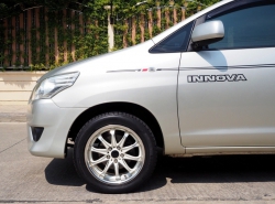รถมือสอง TOYOTA INNOVA ปี 2012 สีบรอนซ์