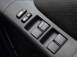 รถมือสอง TOYOTA YARIS ปี 2010 สีขาว