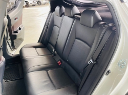 รถมือสอง TOYOTA CHR ปี 2019 สีขาว