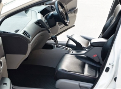 รถมือสอง HONDA CIVIC ปี 2014 สีขาว