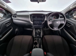 รถมือสอง MITSUBISHI TRITON ปี 2019 สีขาว