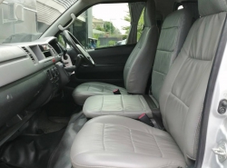 รถมือสอง TOYOTA HIACE ปี 2013 สีบรอนซ์