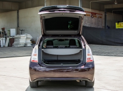 รถมือสอง TOYOTA PRIUS ปี 2011 สีแดง