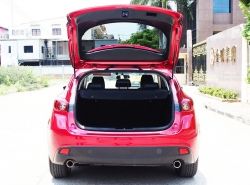 รถมือสอง MAZDA 3 ปี 2016 สีแดง