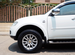 รถมือสอง MITSUBISHI PAJERO SPORT ปี 2012 สีขาว