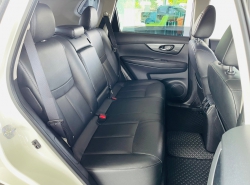 รถมือสอง NISSAN X-TRAIL ปี 2016 สีขาว