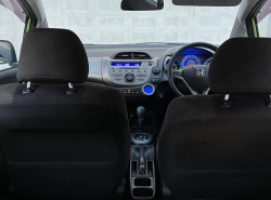 รถมือสอง HONDA JAZZ ปี 2014 สีเขียว