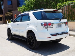 รถมือสอง TOYOTA FORTUNER ปี 2012 สีขาว