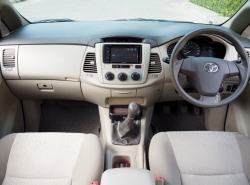 รถมือสอง TOYOTA INNOVA ปี 2012 สีบรอนซ์