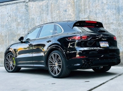 รถมือสอง PORSCHE CAYENNE ปี 2020 สีดำ