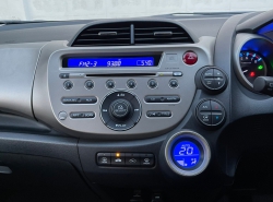 รถมือสอง HONDA JAZZ ปี 2014 สีเขียว