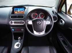 รถมือสอง MG MG3 ปี 2017  สีเหลือง