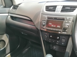 รถมือสอง SUZUKI SWIFT ปี 2012 สีขาว