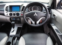 รถมือสอง MITSUBISHI TRITON ปี 2012 สีน้ำตาล