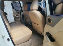 รถมือสอง NISSAN FRONTIER NAVARA ปี 2015 สีขาว