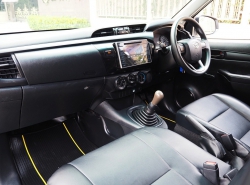 รถมือสอง TOYOTA HILUX REVO ปี 2015 สีขาว