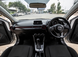 รถมือสอง MAZDA 2 ปี 2015 สีขาว