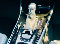 รถมือสอง TOYOTA CHR ปี 2019 สีขาว