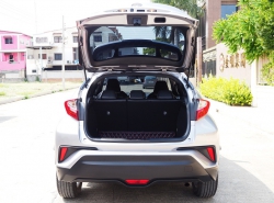 รถมือสอง TOYOTA CHR ปี 2018 สีเทา