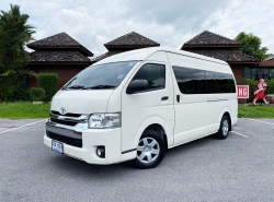 TOYOTA HIACE ปี 2017