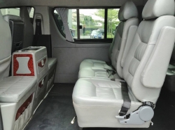 รถมือสอง TOYOTA HIACE ปี 2013 สีบรอนซ์