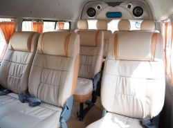 รถมือสอง TOYOTA HIACE ปี 2008 สีขาว