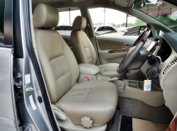 รถมือสอง TOYOTA INNOVA ปี 2015 สีบรอนซ์