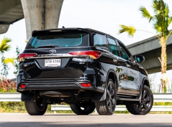 รถมือสอง TOYOTA FORTUNER ปี 2016 สีดำ