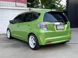 รถมือสอง HONDA JAZZ ปี 2014 สีเขียว