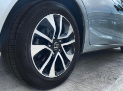 รถมือสอง HONDA CIVIC ปี 2015 สีบรอนซ์