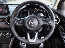 รถมือสอง MAZDA 2 ปี 2018 สีขาว