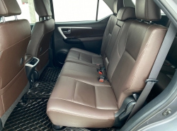 รถมือสอง TOYOTA FORTUNER ปี 2019 สีเทา