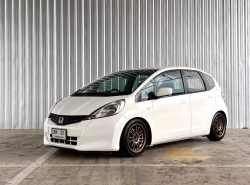 HONDA JAZZ ปี 2011