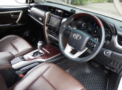 รถมือสอง TOYOTA FORTUNER ปี 2018 สีขาว