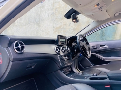 รถมือสอง MERCEDES-BENZ GLA-CLASS GLA200 ปี 2015 สีขาว