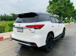 รถมือสอง TOYOTA FORTUNER ปี 2017 สีขาว