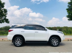 รถมือสอง TOYOTA FORTUNER ปี 2015 สีขาว