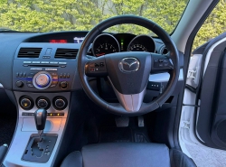 รถมือสอง MAZDA 3 ปี 2012 สีขาว