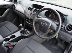 รถมือสอง MAZDA BT-50 ปี 2017 สีขาว