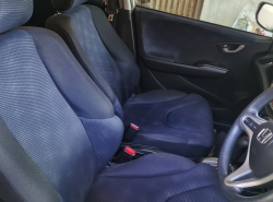 รถมือสอง HONDA JAZZ ปี 2013 สีขาว