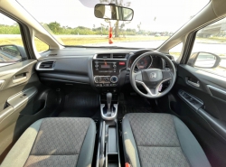 รถมือสอง HONDA JAZZ ปี 2016 สีบรอนซ์