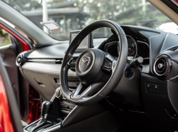 รถมือสอง MAZDA 2 ปี 2018 สีแดง