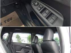 รถมือสอง HONDA JAZZ ปี 2020 สีขาว